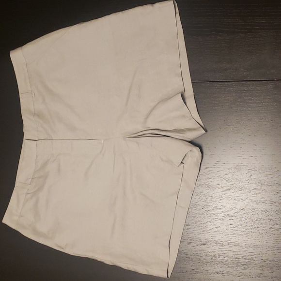 RW&CO Linen Short - Picture 1 of 7